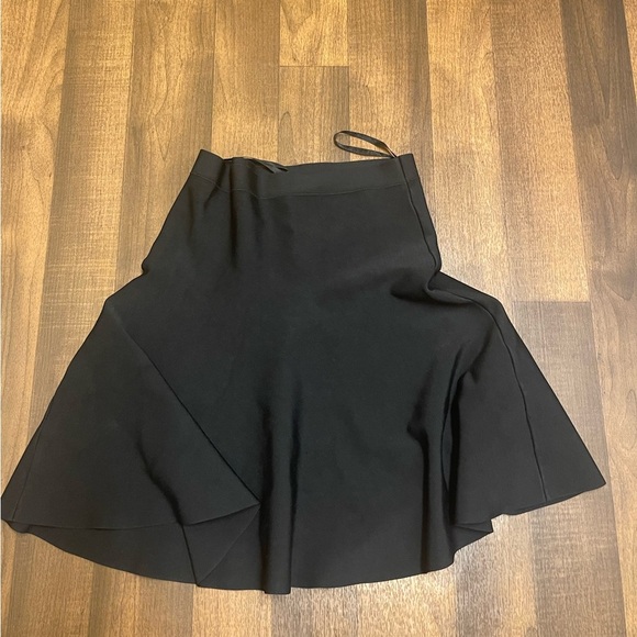 BCBGMaxAzria Black Knee-Length A-Line Skirt for Work - Picture 6 of 7